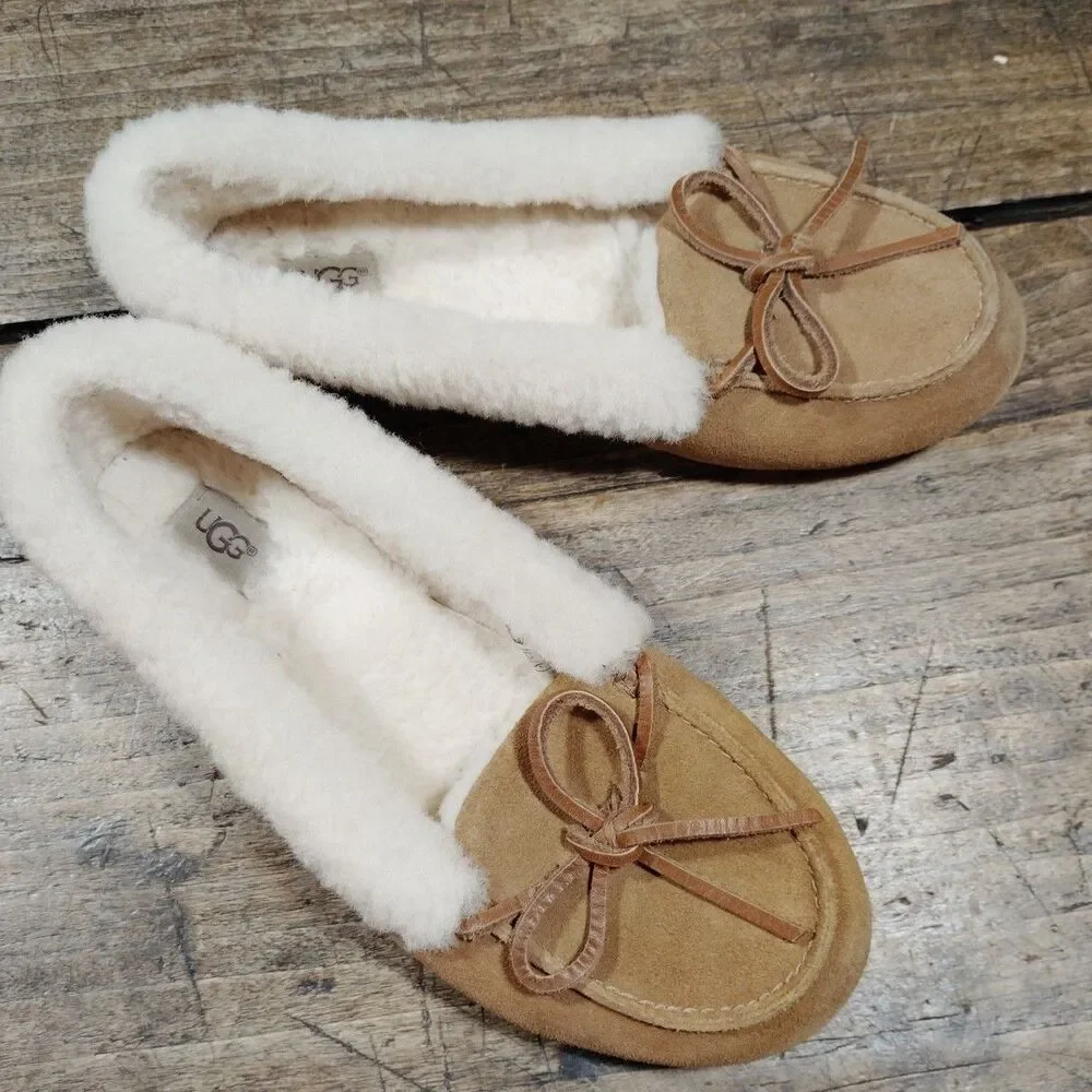 UGG Sz 7 Moccasin Chestnut Slipper Loafer Shoes Faux Fur 1020041 - Picture 4 of 10